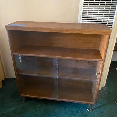 https://ctbids.com/estate-sale/33787/item/3795879/MCM-Hutch-Bookcase