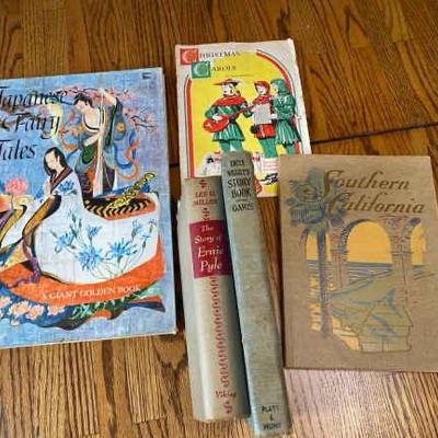 https://ctbids.com/estate-sale/33787/item/3795880/Lot-Of-Vintage-Books