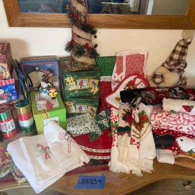 https://ctbids.com/estate-sale/33787/item/3793111/Mystery-Vintage-Christmas-Lot