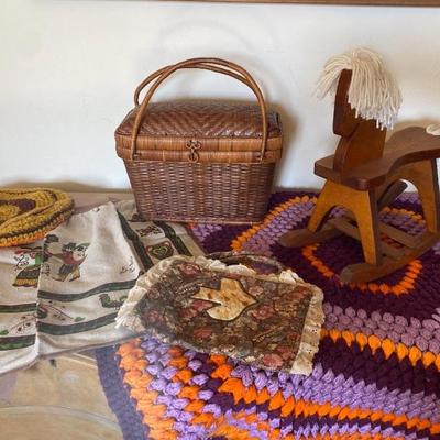 https://ctbids.com/estate-sale/33787/item/3792459/Vintage
