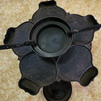 RSN161 - Vintage Cast Iron Hotpot 