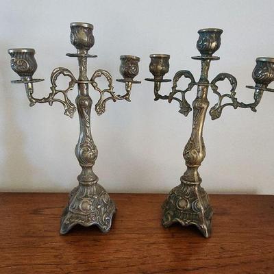 RSN086 - 3-Arm Brass Candelabra (2)