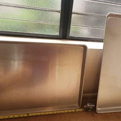 RSN171 - Pair Of Full Sheet Cookie Sheet Pans
