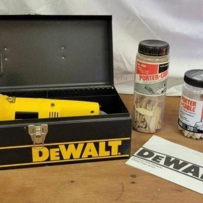 Lot # : 30 - Dewalt Plate Joiner
Model DW682 and 3 varieties of Porter Cable Joiner Biscuits. . See photos for further details. DOES NOT...