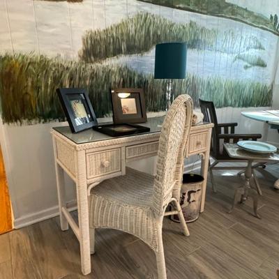 Real white wicker desk and chair 