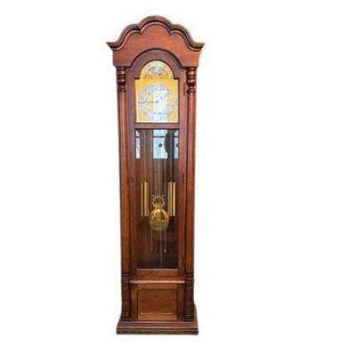 Lot 047-197  
Colonial Of Zeeland Grandfather Clock