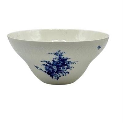 Lot 003   
Rosenthal Germany Rhapsody Blue White Porcelain Serving Bowl