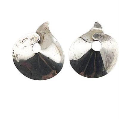 Lot 011   
Silver Ribbon Abstract Earrings, 1980s Vintage Unmarked