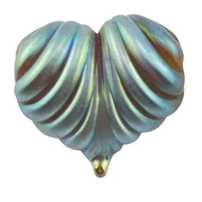 Lot 031   
Art Glass Iridescent Heart Paperweight