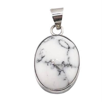 Lot 008   
Howlite Cabochon Mexican Sterling Pendant