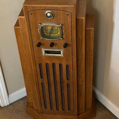 Vintage Thomas Museum Edition Collectors Floor Radio 
