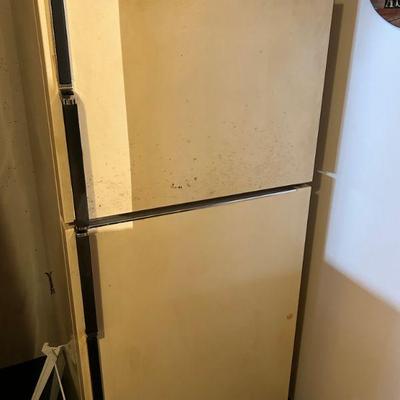 Top Freezer Refrigerator