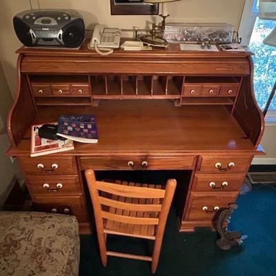 Rolltop Desk in Pristine Condition 