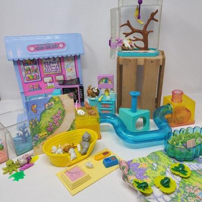 Kenner Littlest Pet Shop Care Center