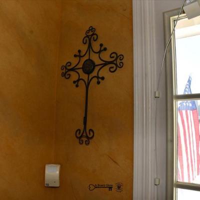 221 foyer