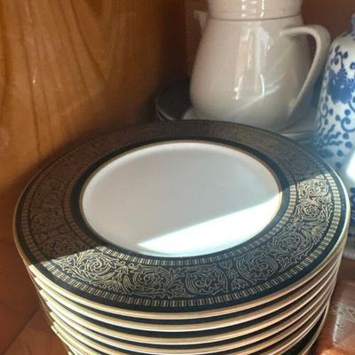 Mikasa Bone China Mount Holyoke plates