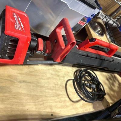 Milwaukee Dual Power Light