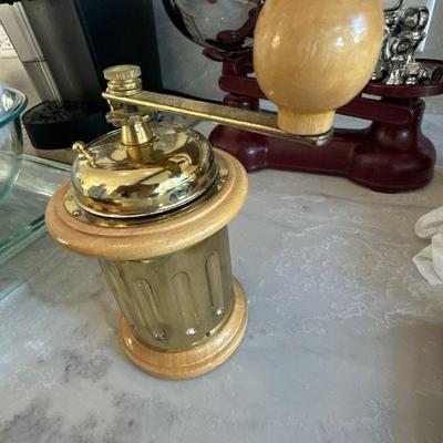 Pepper mill