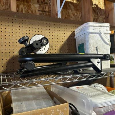 Folding bicycle stand