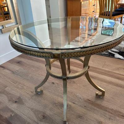 Glass round table