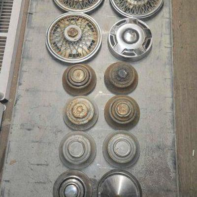 #4084 • (12) Metal Hubcaps & Rims
