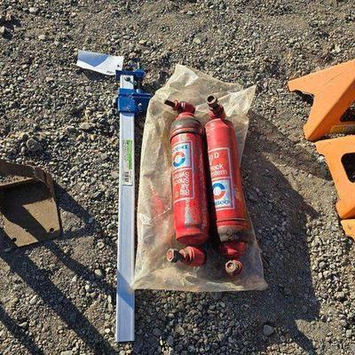 #81020 • (2) Delco Big D Air Shocks and (1) Pittsburgh 24" Aluminum Bar Clamp
