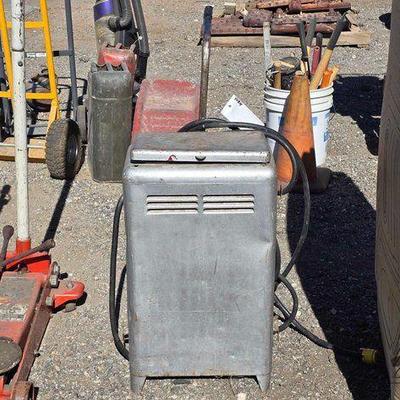 #81004 • Battery Charger
