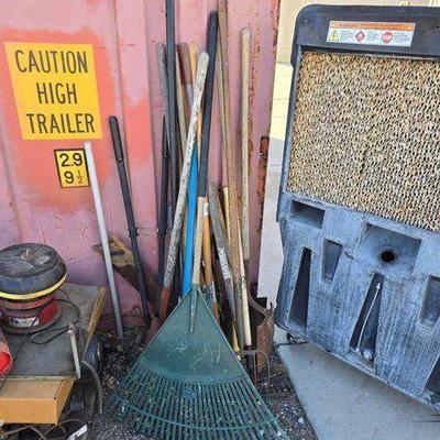 #80022 • Yard Tools

