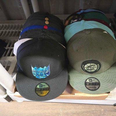 #7106 • (18) NBA Hats
