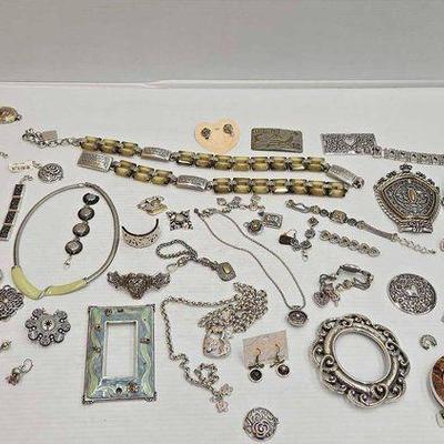 #1028 • Costume Jewlery
