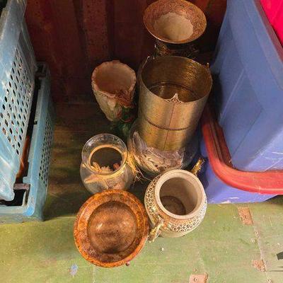 #6522 • (7) Decorative Vases
