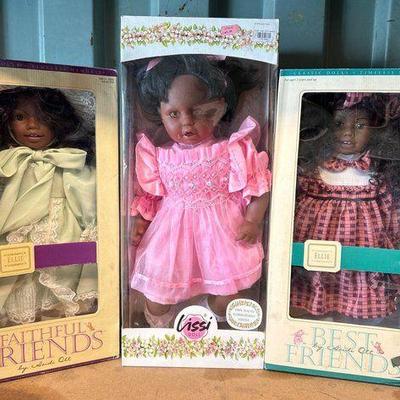#3412 • (3) Dolls
