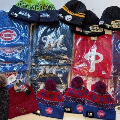 #3524 • NEW!!! MLB & NFL Women’s Beanies, Sweaters & Scarfs
