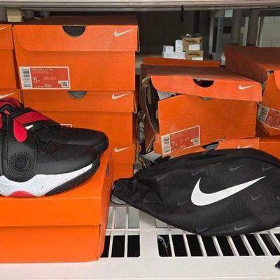 #2570 • NEW!!! Nike Youth Shoes & Fanny Pack
