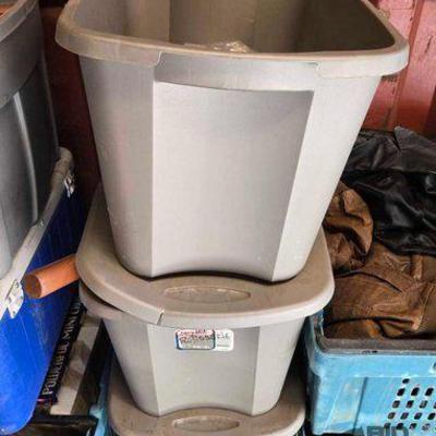#6528 • (3) Totes of Kitchen Appliances

