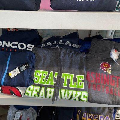 #3506 • NEW!!! (21) Men’s & Women NFL Hoodies & Shirts

