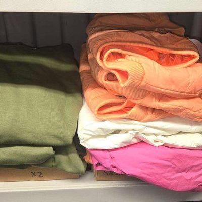 #7148 • NEW!!! (16) Alpine Men's & Women's Clothing

