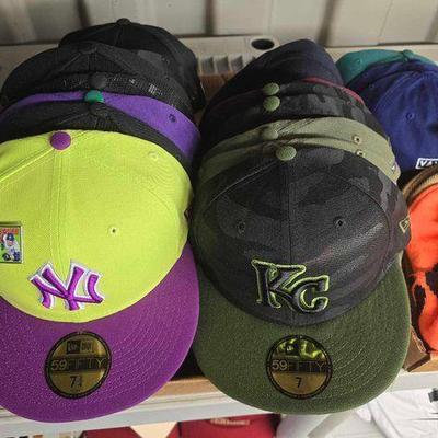 #7112 • (14) MLB Hats
