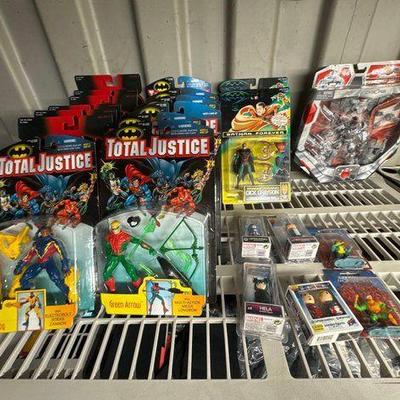 #7522 • NEW!!! Kenner Superhero & Marvel Figurines
