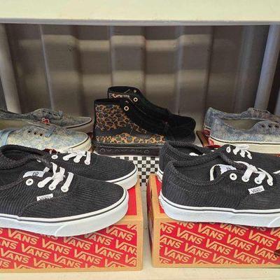 #7048 • NEW!!! (5) Pairs of Vans Shoes
