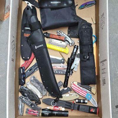 #2660 • Pocket Knives, Binoculars, Tomahawk & More
