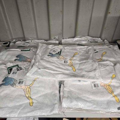 #7132 • NEW!!! (7) Women's Puma Hoodies
