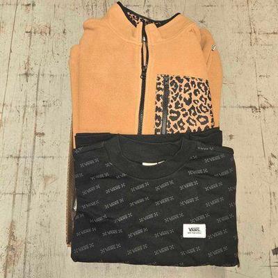 #7162 • NEW!!! (11) Vans Crewnecks & Zip Up Jacket

