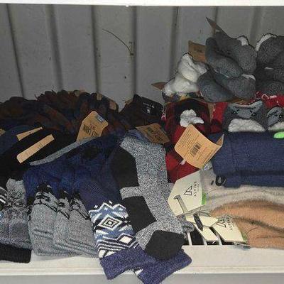 #7136 • NEW!!! Cozy Cabin Socks & Slippers & Alpine Gloves
