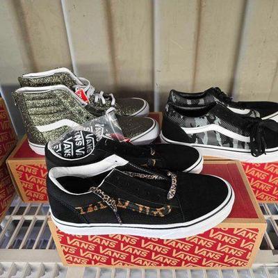 #7026 • NEW!!! (3) Pairs of Vans Shoes
