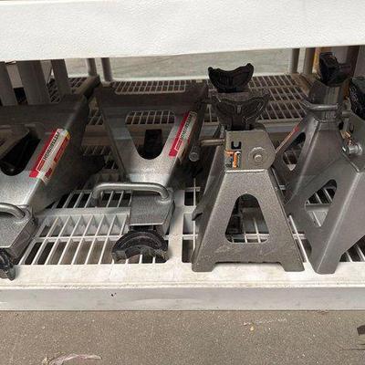 #2508 • (6) Jackstands
