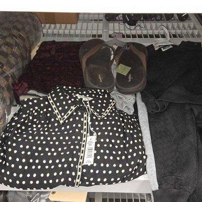 #2560 • Women's/Children's Clothes & More
