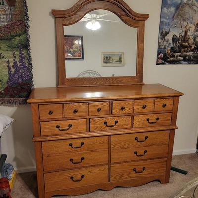 Vaughan-Bassett Dresser with Mirror