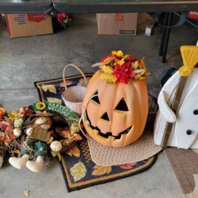Holiday Decor 