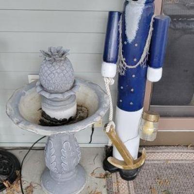 Fountain and Sailor 